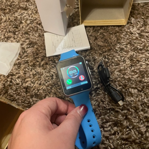 Smart Watch with Bluetooth connectivity - Picture 3 of 4